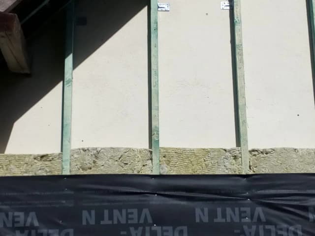 Najlepsza wełna na elewacje drewniane. Unikaj błędów przy ociepleniu! Najlepsza wełna na elewacje drewniane. Unikaj błędów przy ociepleniu!