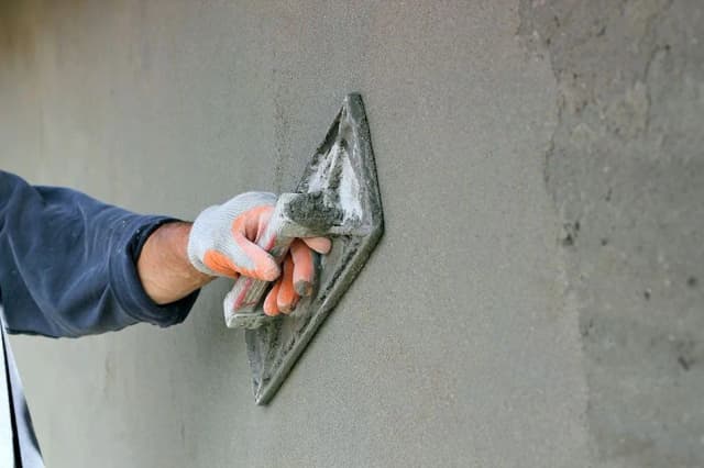 Najlepsze tynki na ścianę zewnętrzną: Skuteczna ochrona domu przed wilgocią Najlepsze tynki na ścianę zewnętrzną: Skuteczna ochrona domu przed wilgocią